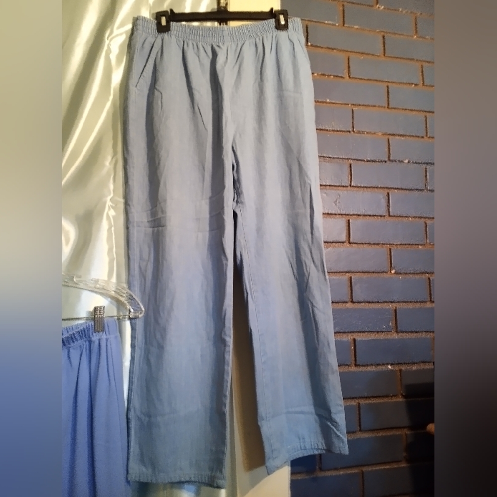 Jeans - Picture 3 of 3